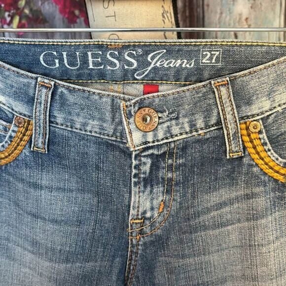Guess Jeans Foxy Flare Leg embroidered distressed jeans, size 27, excellent - Picture 4 of 16